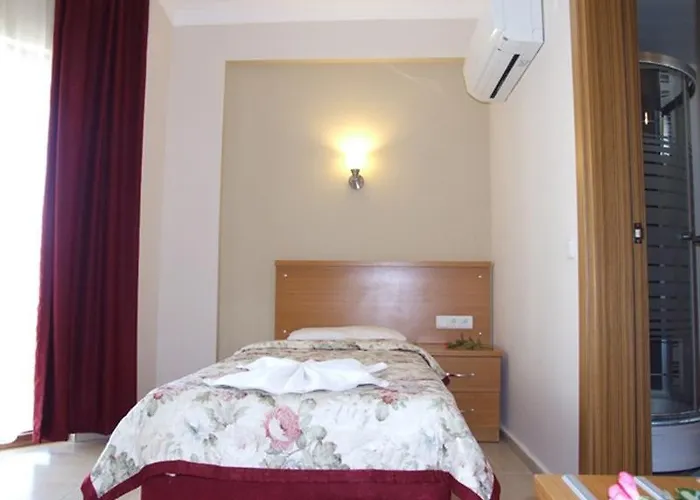 Leytur Hotel 3*